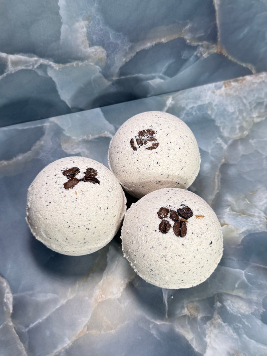Café & Oatmeal Bath Bomb – Energizing + Nourishing