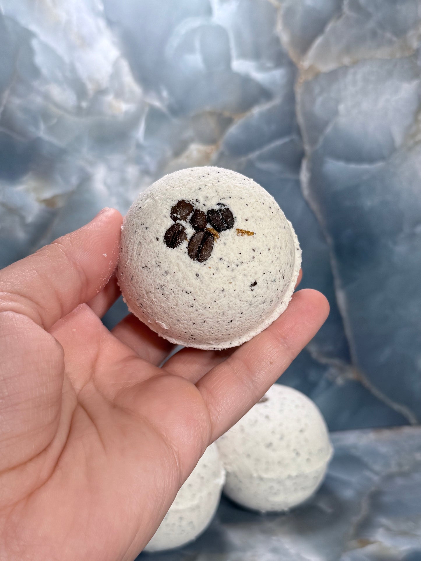 Café & Oatmeal Bath Bomb – Energizing + Nourishing